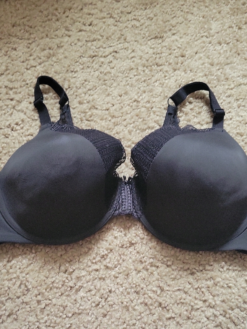 Maidenform Black Smooth Molded Lace-Trim Bra